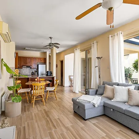 Seaview Villa In Peyia | Private Pool & Jacuzzi By Vichy Holidays וילה