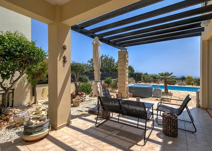 Seaview In Peyia | Private Pool & Jacuzzi By Vichy Holidays Domek letniskowy *